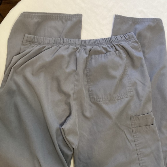 Two pairs of scrub bottoms Red and grey drawstring scrubs - Picture 11 of 11